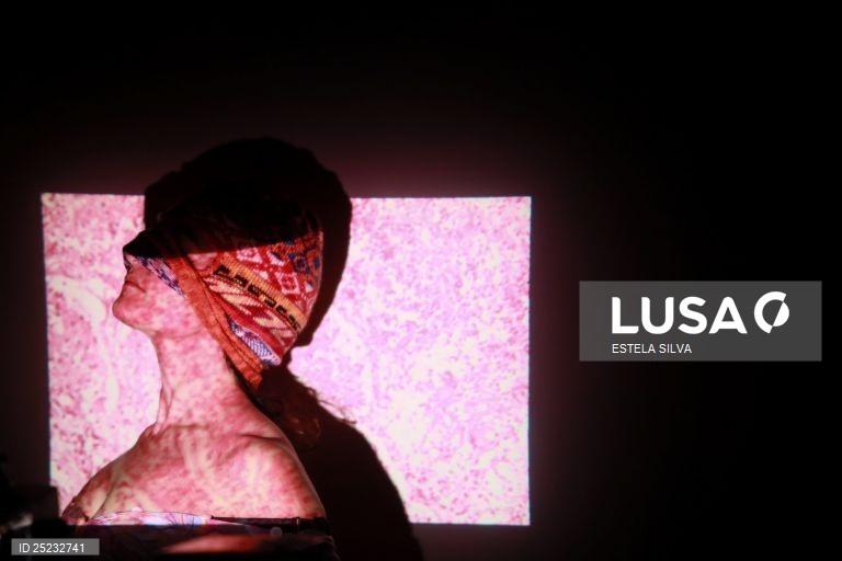 Teatro: ensaio de imprensa da peça "Verdade ou Consequência".