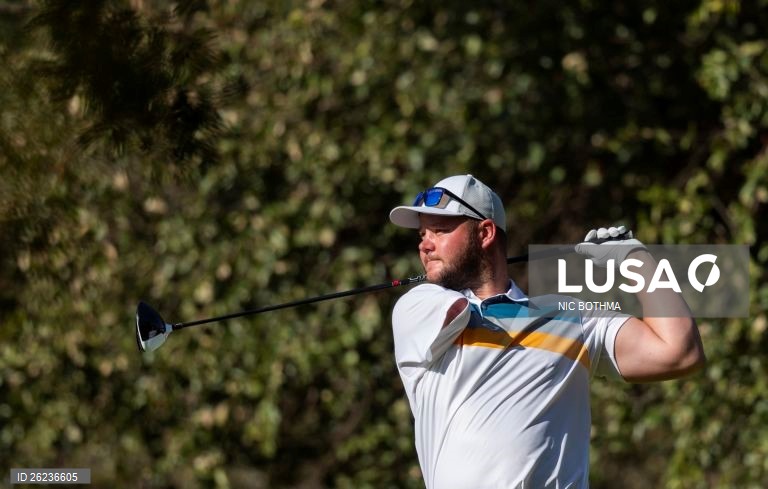Open de golfe para atletas com deficiência em Hartbeespoort, África do Sul.