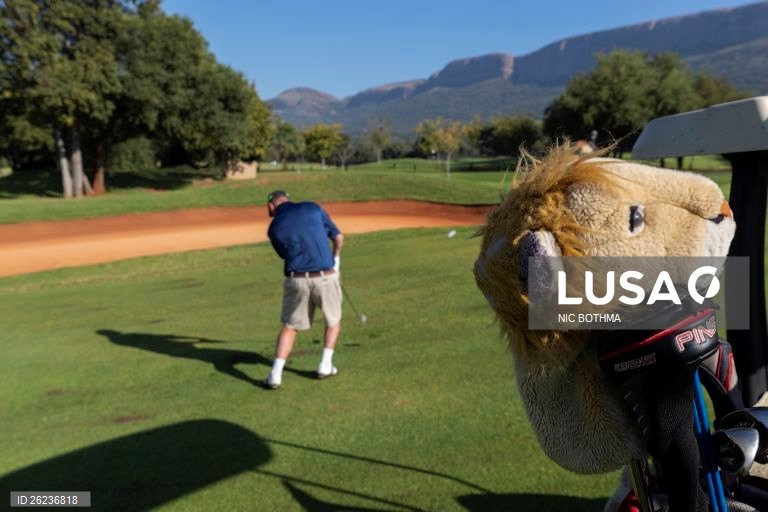 Open de golfe para atletas com deficiência em Hartbeespoort, África do Sul.