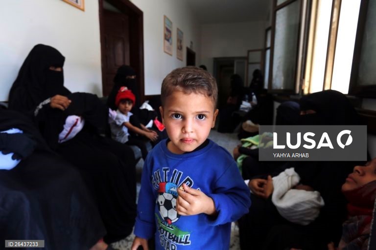 Iémen: Assistência médica materno-infantil em Saná