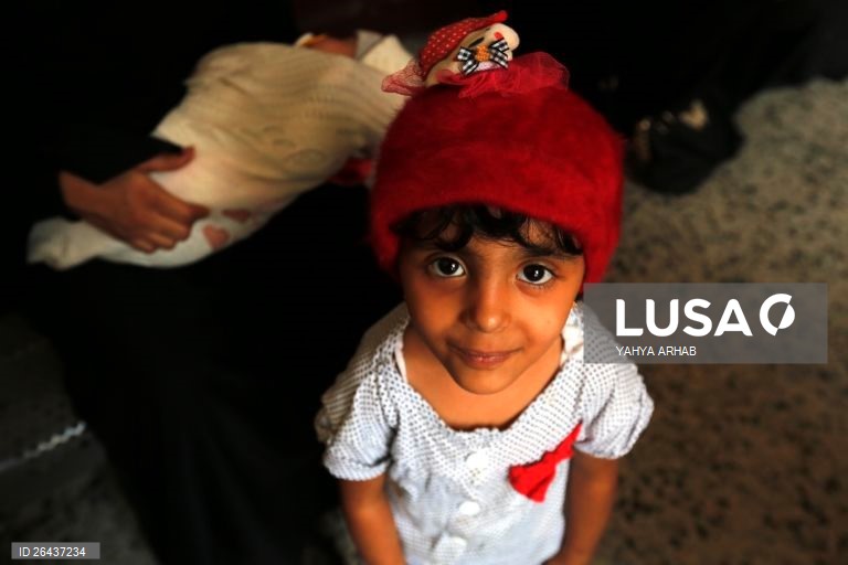 Iémen: Assistência médica materno-infantil em Saná