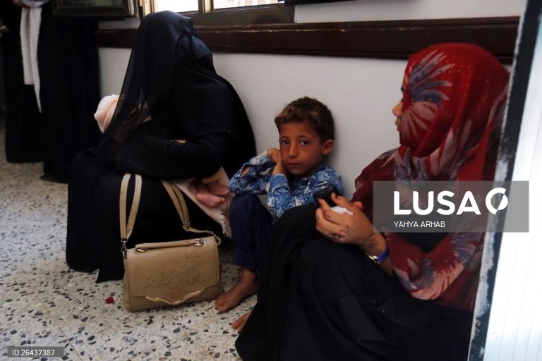 Iémen: Assistência médica materno-infantil em Saná