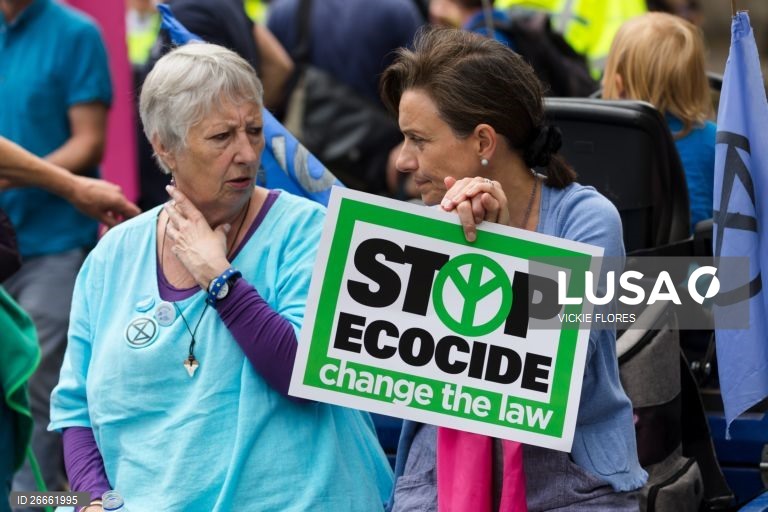 Protesto contra as alterações climáticas em Londres