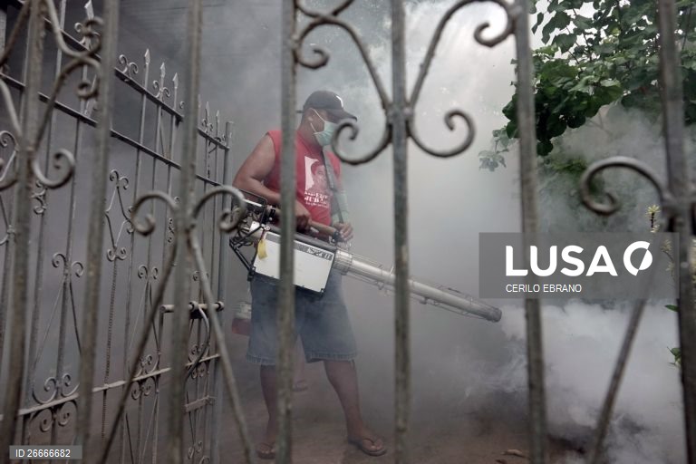 Departamento de saúde filipino declarou alerta nacional devido a um surto de dengue. 106.630 casos registrados no primeiro semestre do ano e 456 mortes, a maioria crianças menores de cinco anos.