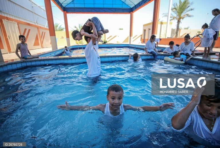 Palestina: Campo de férias para crianças amputadas