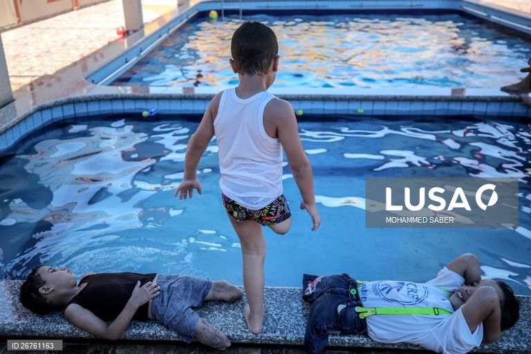 Palestina: Campo de férias para crianças amputadas