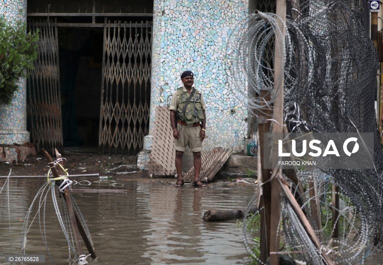 Índia: Cheias em Caxemira