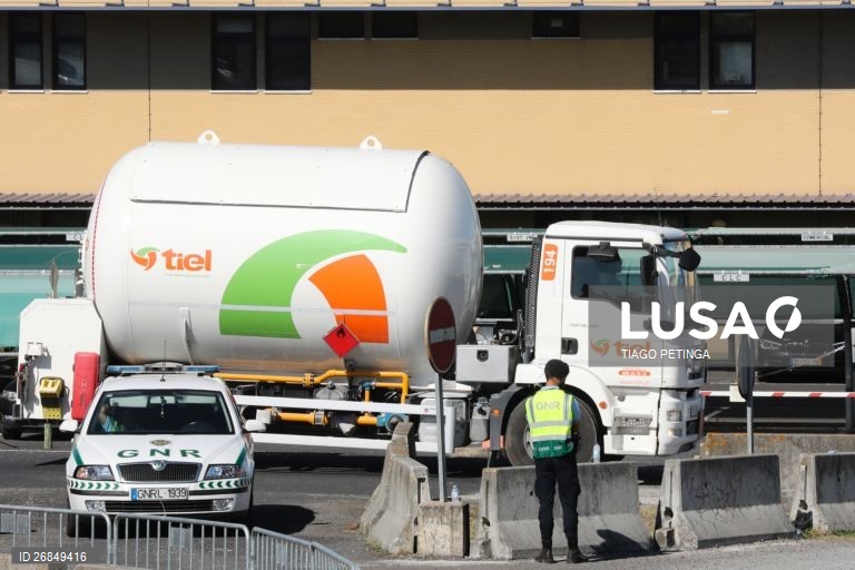 Greve dos motoristas de matérias perigosas.