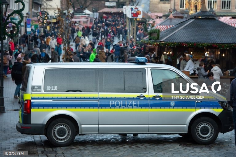 Mercado de Natal abre em Nuremberg.