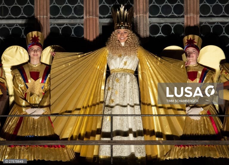 Mercado de Natal abre em Nuremberg.