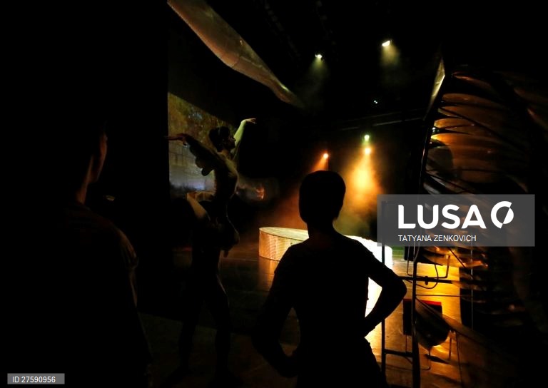 Balé de Orr e Ora em Minsk no Dia Mundial da Sida em Minsk.