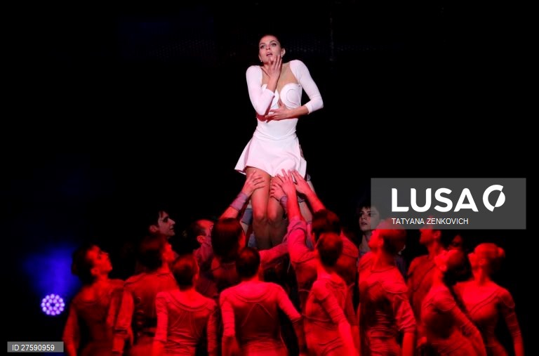 Balé de Orr e Ora em Minsk no Dia Mundial da Sida em Minsk.