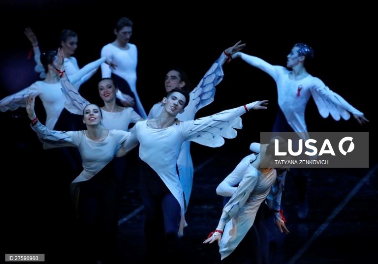 Balé de Orr e Ora em Minsk no Dia Mundial da Sida em Minsk.