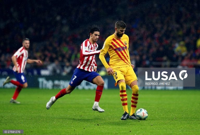 Futebol: Atlético de Madrid vs FC Barcelona em Madrid.