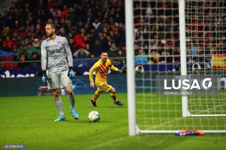 Futebol: Atlético de Madrid vs FC Barcelona em Madrid.