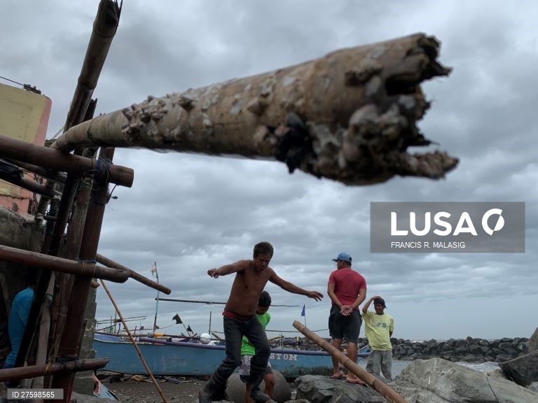 Filipinas: Passagem do tufão Kammuri