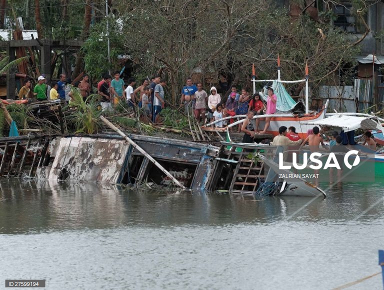 Filipinas: Passagem do tufão Kammuri