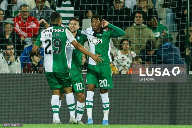 Futebol: Taça da Liga entre o Portimonense e o Sporting.