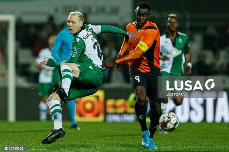 Futebol: Taça da Liga entre o Portimonense e o Sporting.