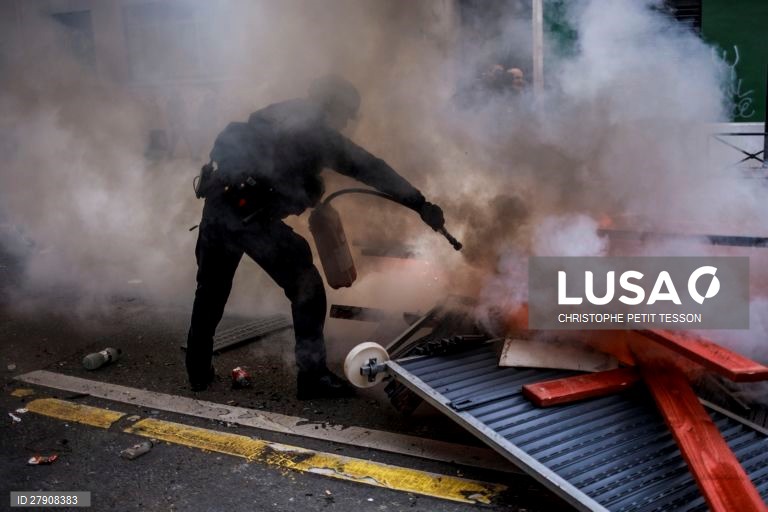 Manifestação dos coletes amarelos em França