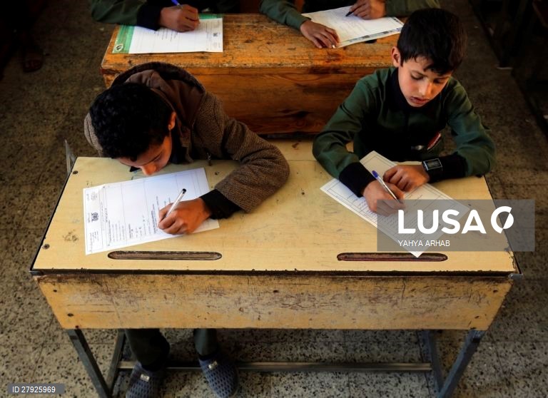 Iémen: Exame escolar em Saná