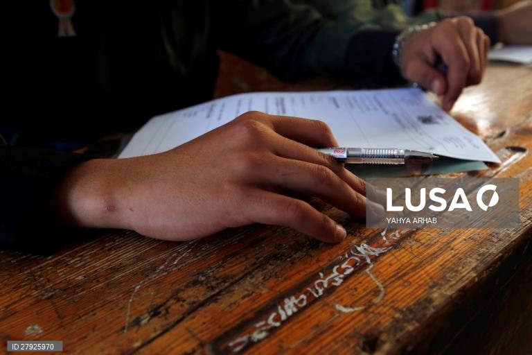 Iémen: Exame escolar em Saná