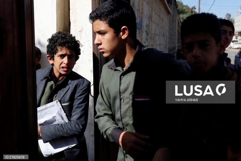 Iémen: Exame escolar em Saná