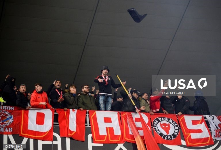 O Benfica somou a 12ª vitória consecutiva na Primeira Liga de Futebol ao derrotar o Vitória de Guimarães por 0-1, com golo de Franco Cervi.