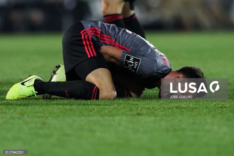 O Benfica somou a 12ª vitória consecutiva na Primeira Liga de Futebol ao derrotar o Vitória de Guimarães por 0-1, com golo de Franco Cervi.
