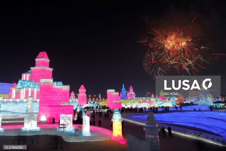 Cerimonia de abertura do Festival do Gelo e Neve, na China.