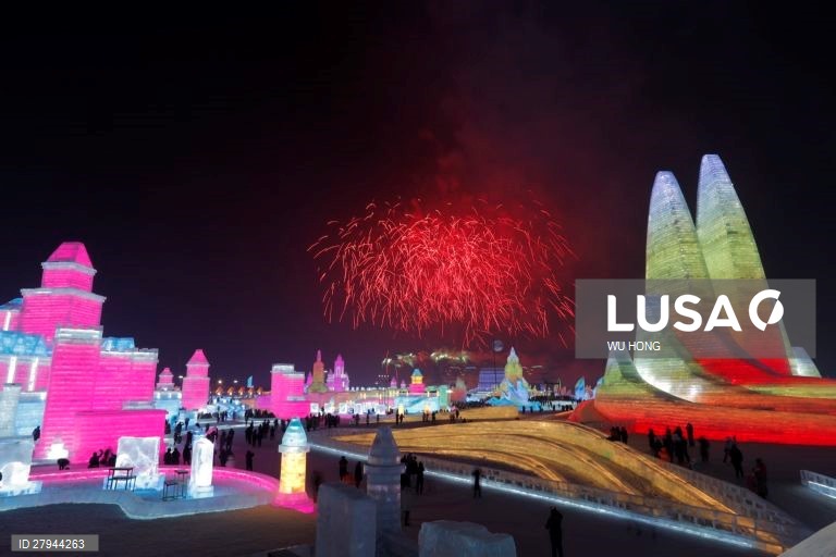 Cerimonia de abertura do Festival do Gelo e Neve, na China.