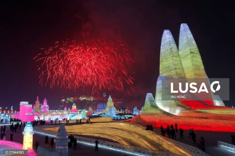 Cerimonia de abertura do Festival do Gelo e Neve, na China.