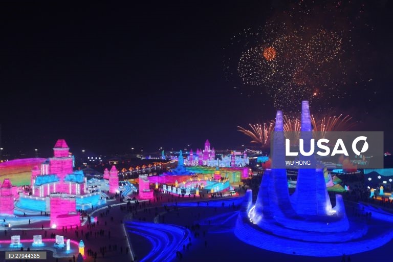 Cerimonia de abertura do Festival do Gelo e Neve, na China.