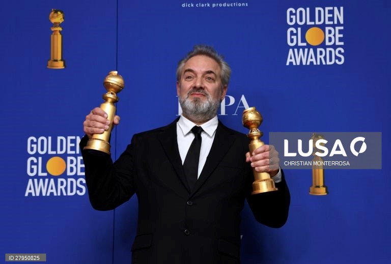 O realizador Sam Mendes ganhou o Globo de Ouro na categoria de melhor realizador.