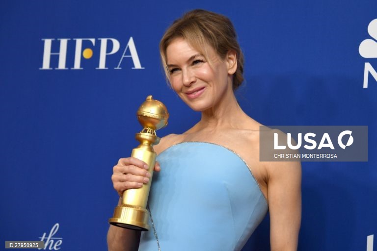 A atriz Renee Zellweger ganhou o Globo de Ouro na categoria de melhor atriz em filme dramático.