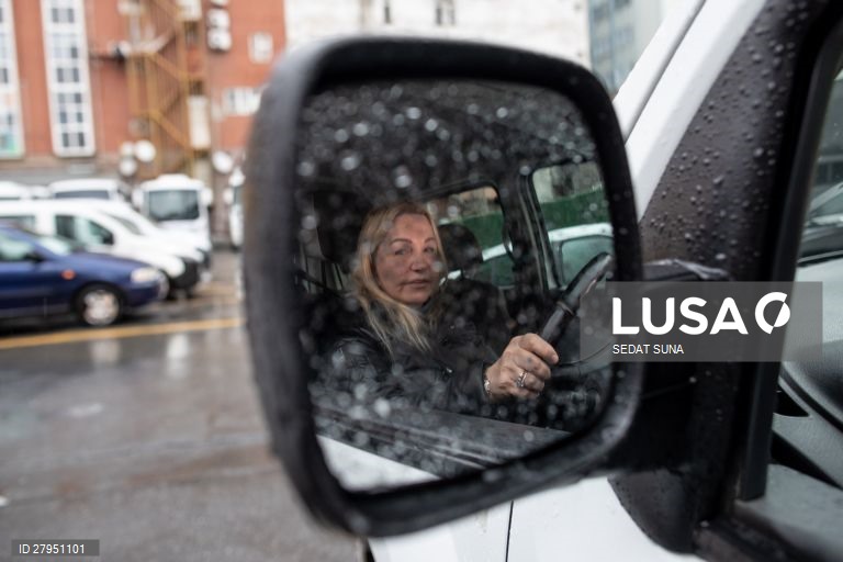 Turquia: Primeira mulher transsexual motorista na câmara de Istambul