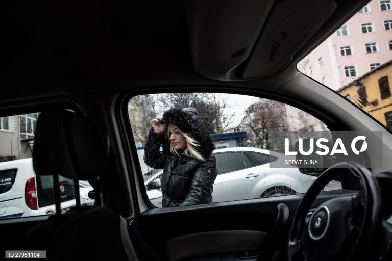 Turquia: Primeira mulher transsexual motorista na câmara de Istambul