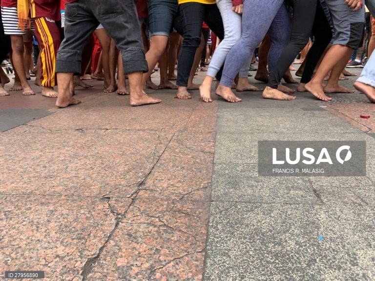 Procissão do Nazareno Negro em Manila