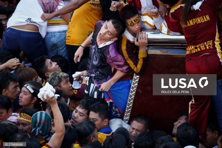 Procissão do Nazareno Negro em Manila