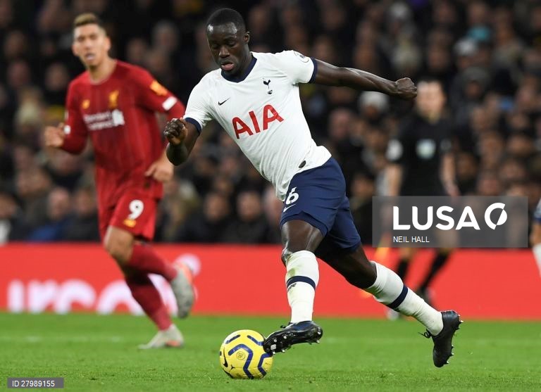 Liverpool FC vs Tottenham Hotspur FC em Londres.