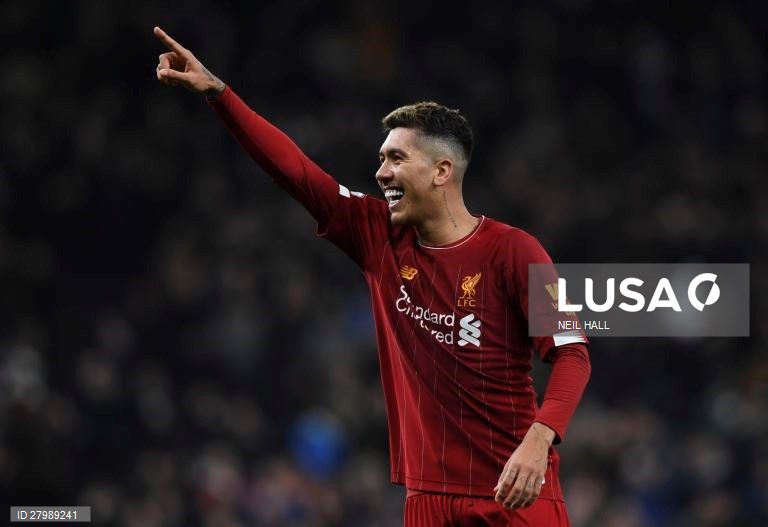 Liverpool FC vs Tottenham Hotspur FC em Londres.