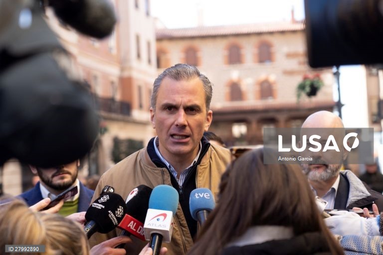 Vox protesta contra governo em Madrid.