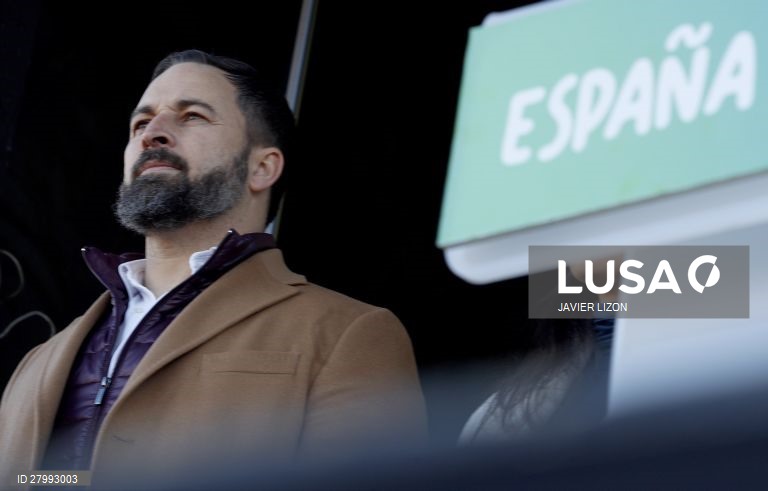 Vox protesta contra governo em Madrid.