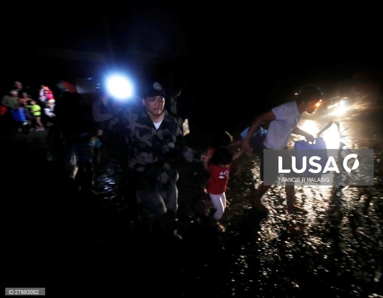 Erupção do vulcão Taal nas Filipinas.