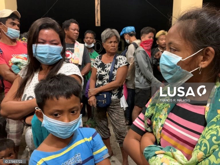Erupção do vulcão Taal nas Filipinas.