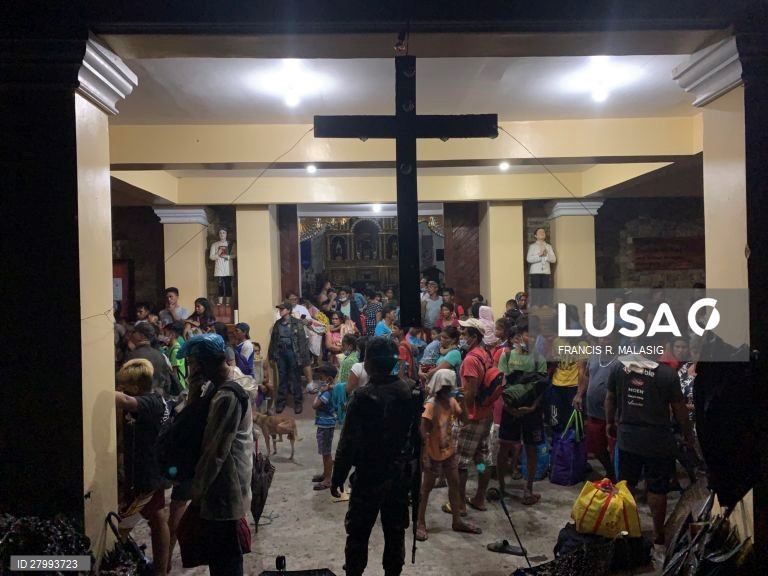 Erupção do vulcão Taal nas Filipinas.