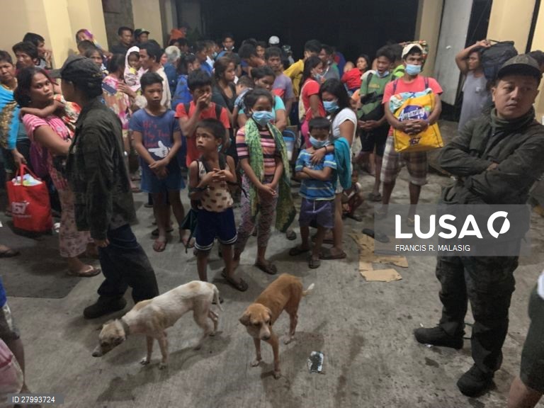 Erupção do vulcão Taal nas Filipinas.