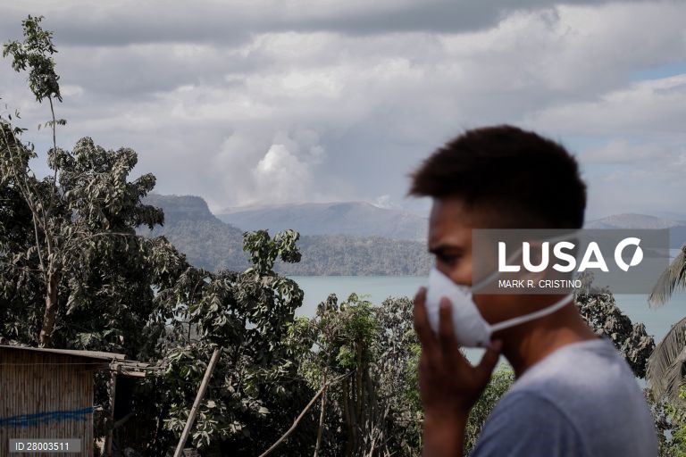 Erupção do vulcão Taal nas Filipinas