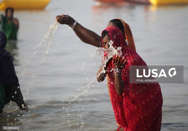 Índia: Peregrinação hindu Ganga Sagar Mela na Ilha de Sagar