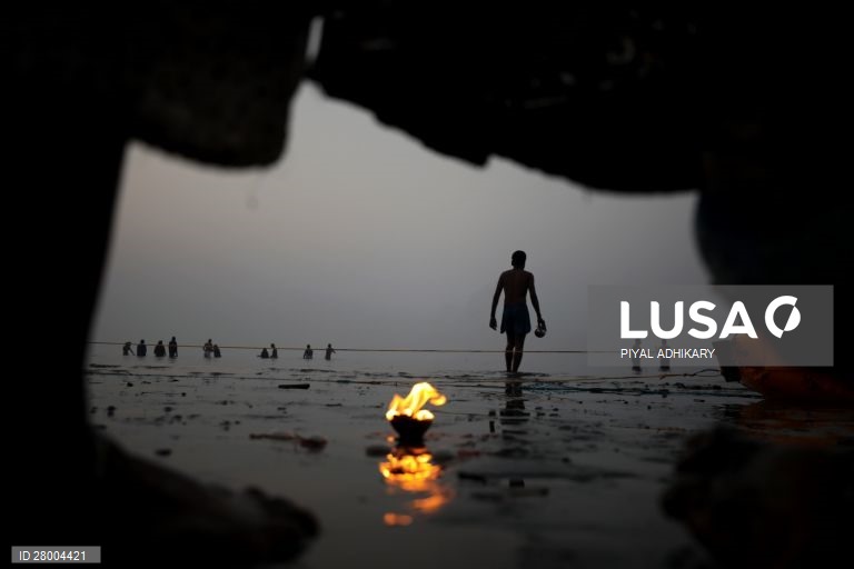 Índia: Peregrinação hindu Ganga Sagar Mela na Ilha de Sagar